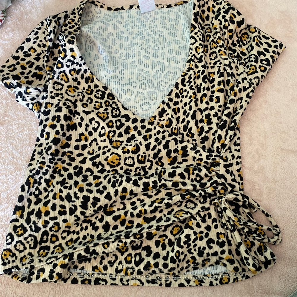 Plus size crop tops